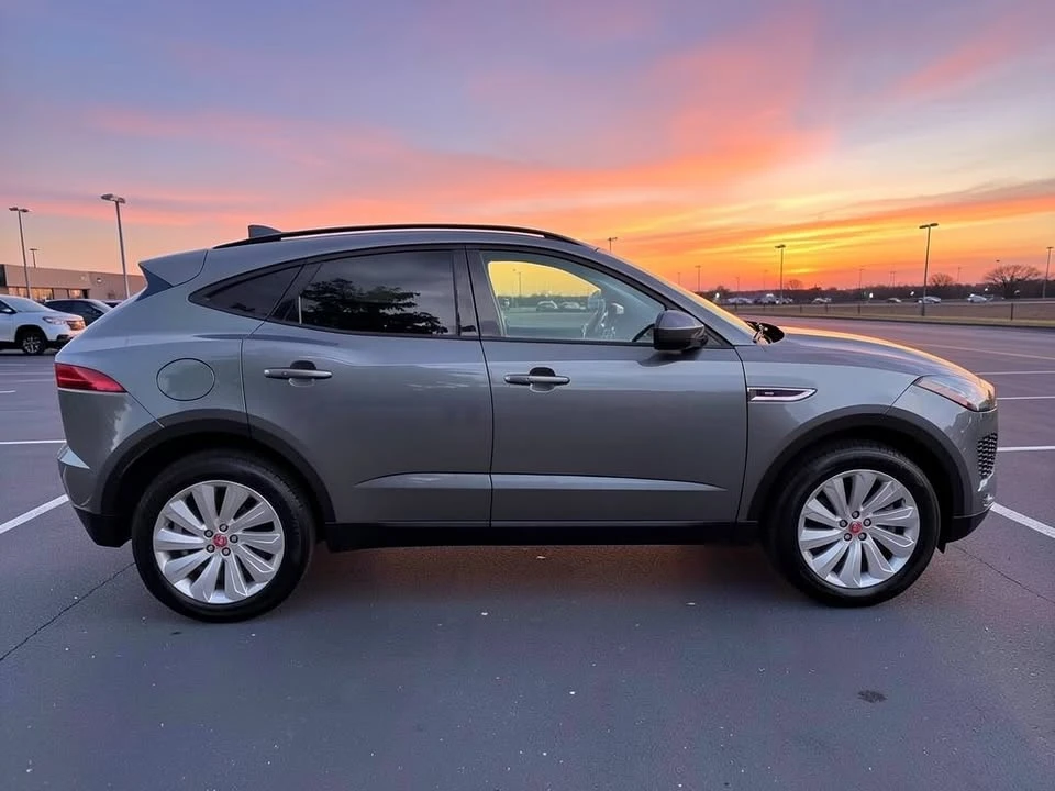 2019 Jaguar E-Pace - Image 6 of 20