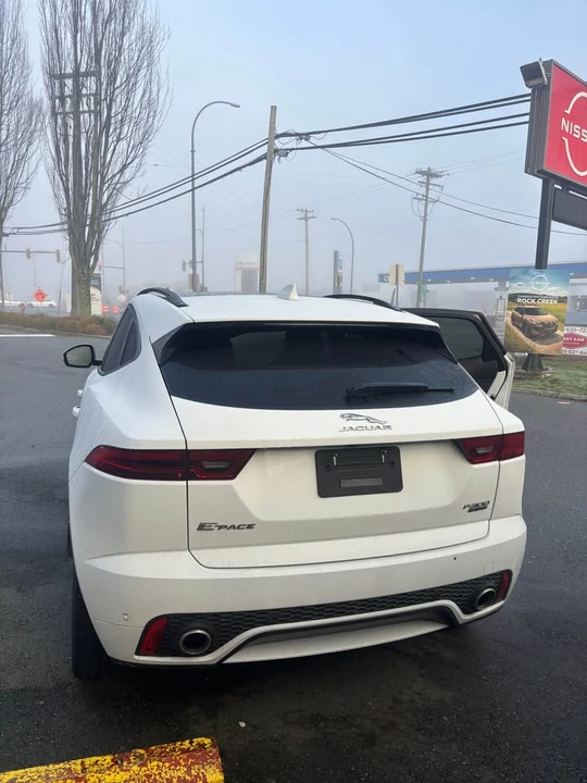 2019 Jaguar E-Pace - Image 3 of 8