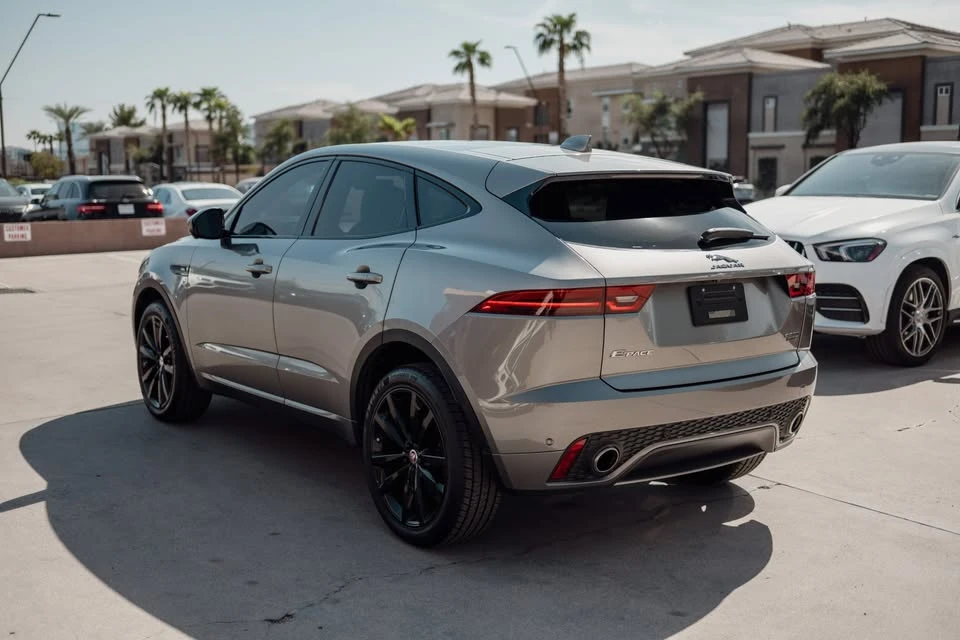 2019 Jaguar E-Pace - Image 6 of 17
