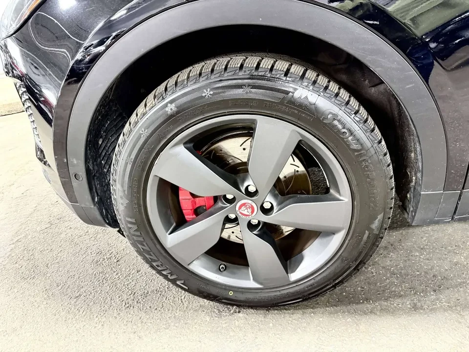 2019 Jaguar E-Pace - Image 9 of 20