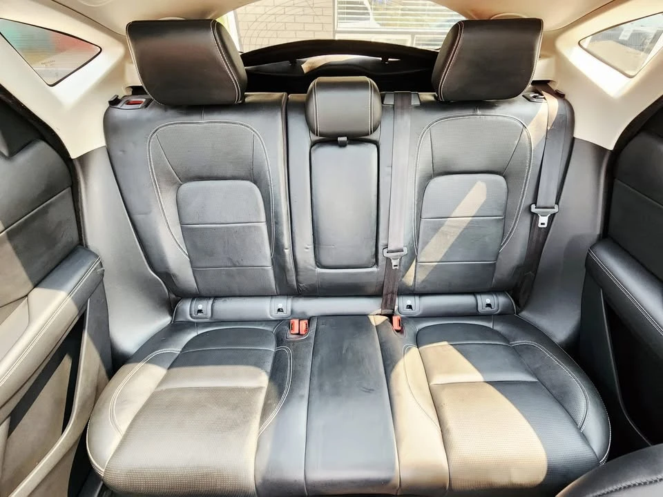 2019 Jaguar E-Pace - Image 14 of 14