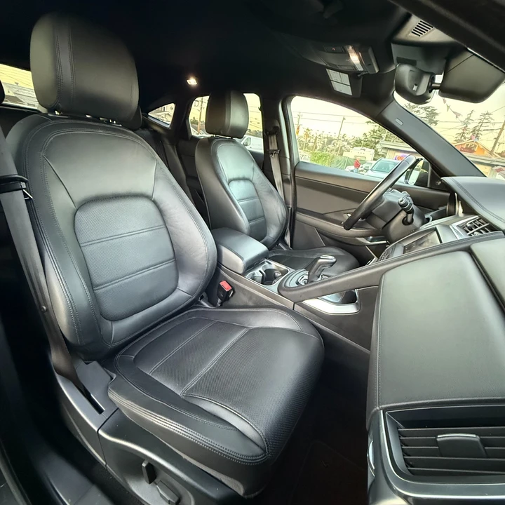 2019 Jaguar E-Pace - Image 10 of 12
