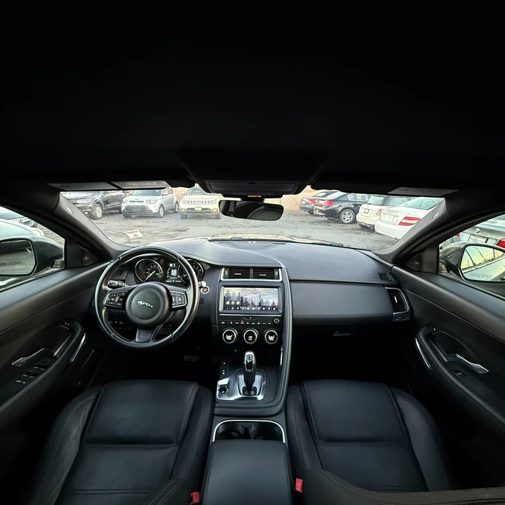 2019 Jaguar E-Pace - Image 7 of 12