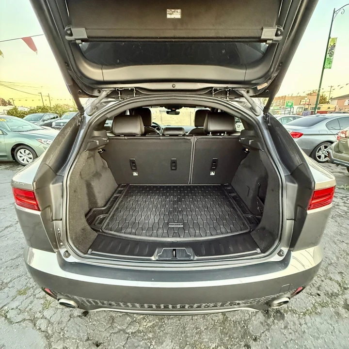 2019 Jaguar E-Pace - Image 11 of 12