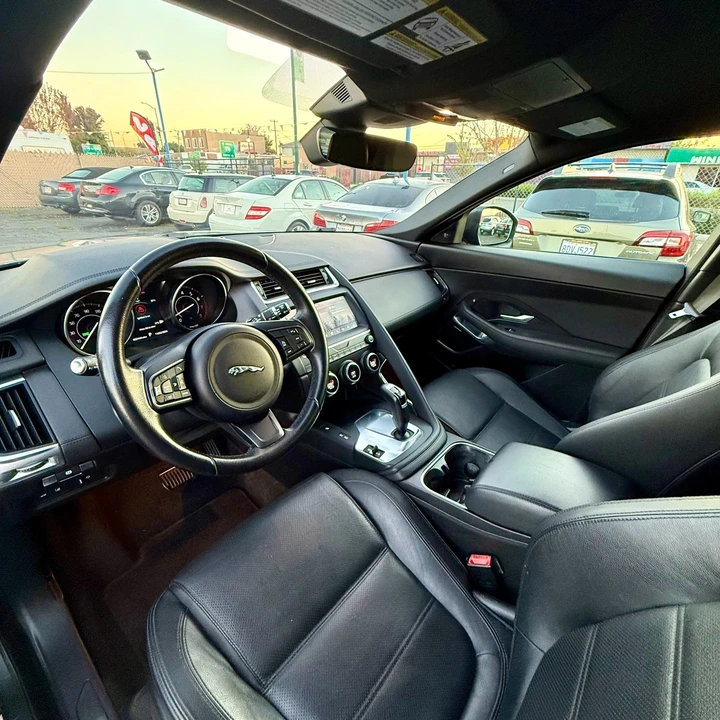 2019 Jaguar E-Pace - Image 5 of 12