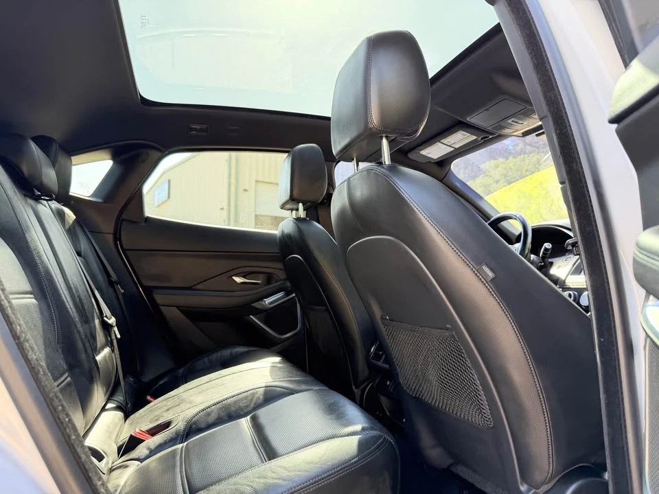 2019 Jaguar F-Pace - Image 11 of 15