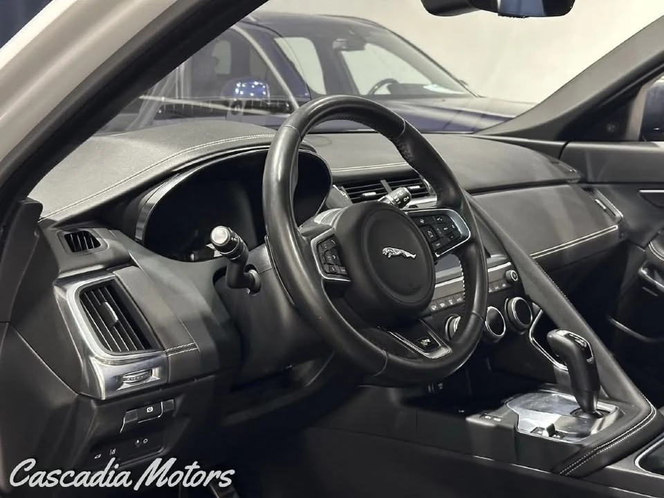 2019 Jaguar E-Pace - Image 14 of 20
