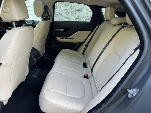 2019 Jaguar F-Pace - Image 8 of 20