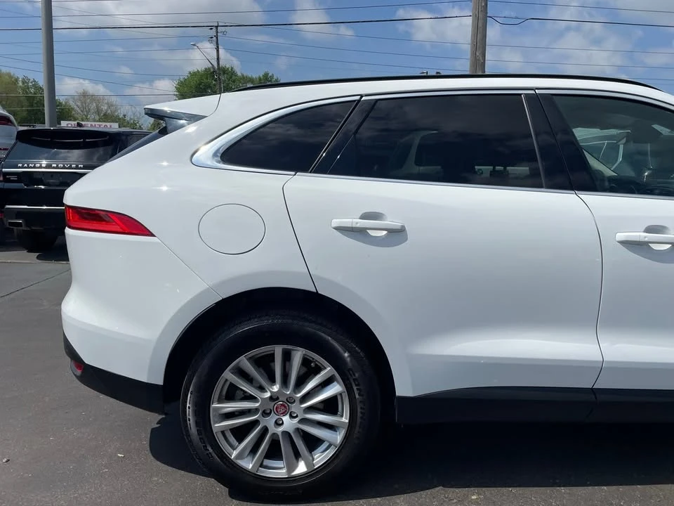 2019 Jaguar F-Pace - Image 8 of 19