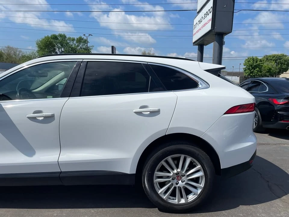 2019 Jaguar F-Pace - Image 4 of 19