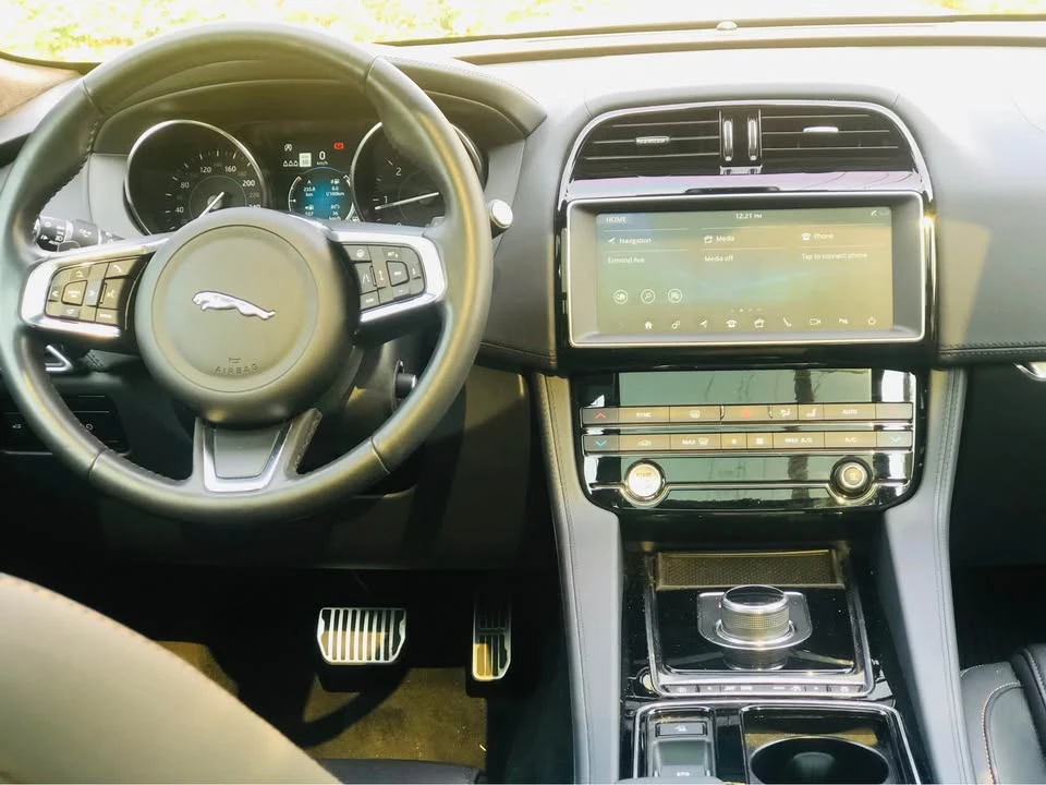2019 Jaguar F-Pace - Image 10 of 14