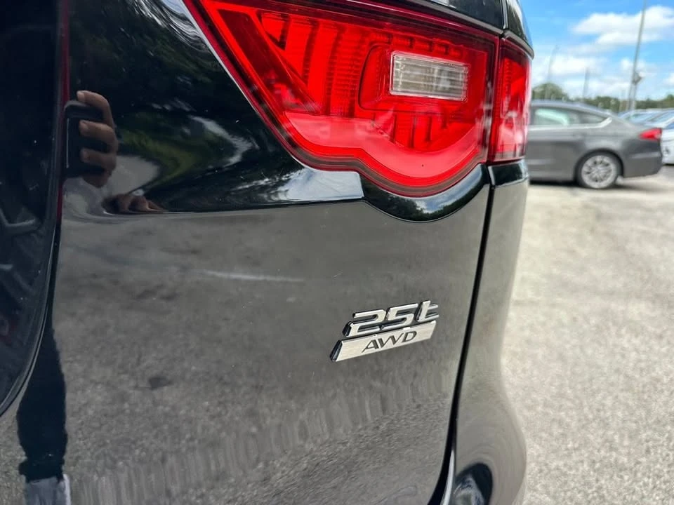 2019 Jaguar F-Pace - Image 2 of 15