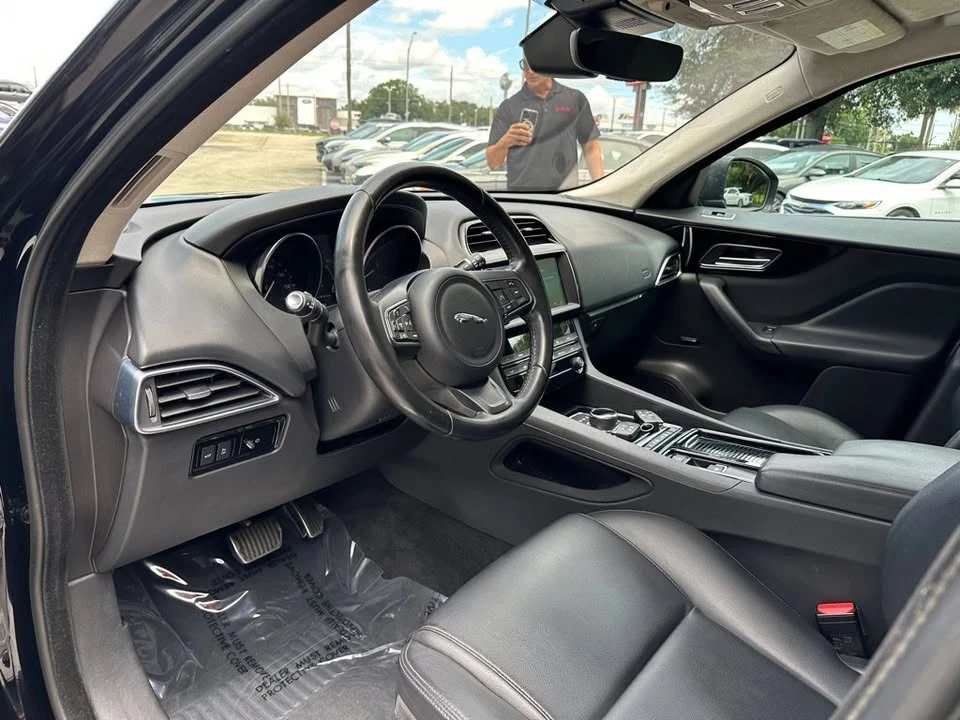 2019 Jaguar F-Pace - Image 7 of 15