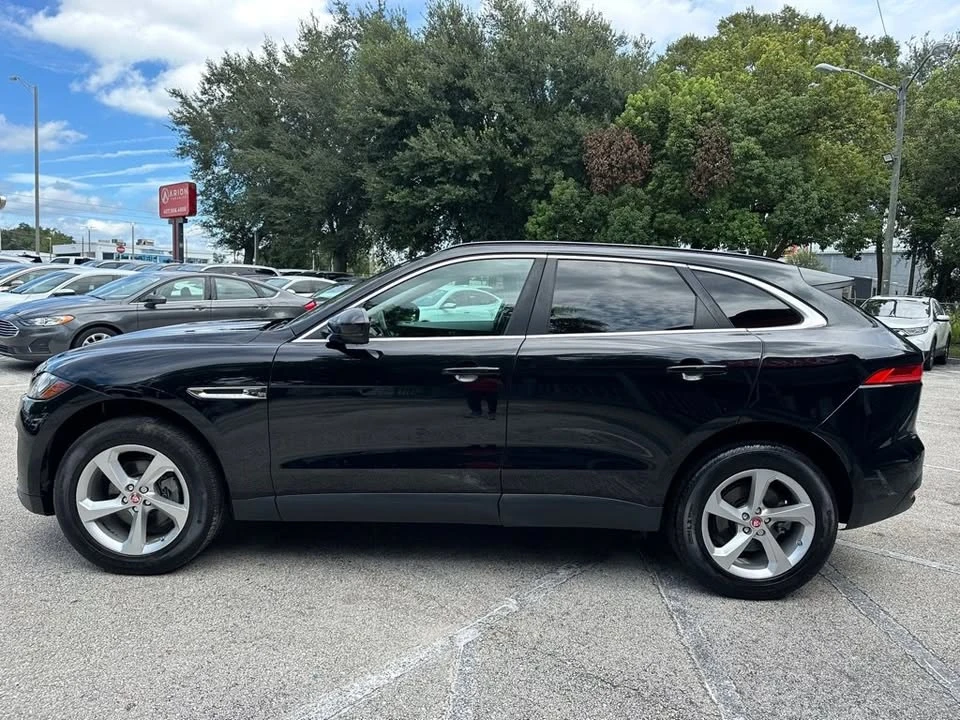 2019 Jaguar F-Pace - Image 9 of 15
