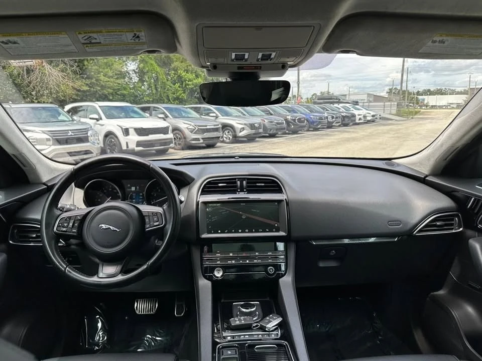 2019 Jaguar F-Pace - Image 5 of 15