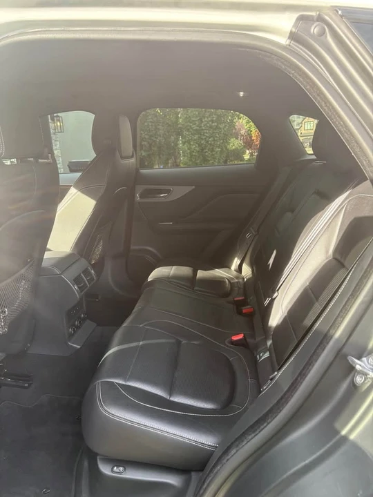 2019 Jaguar F-Pace - Image 8 of 10