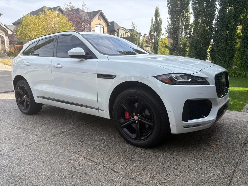 2019 Jaguar F-Pace - Image 2 of 10