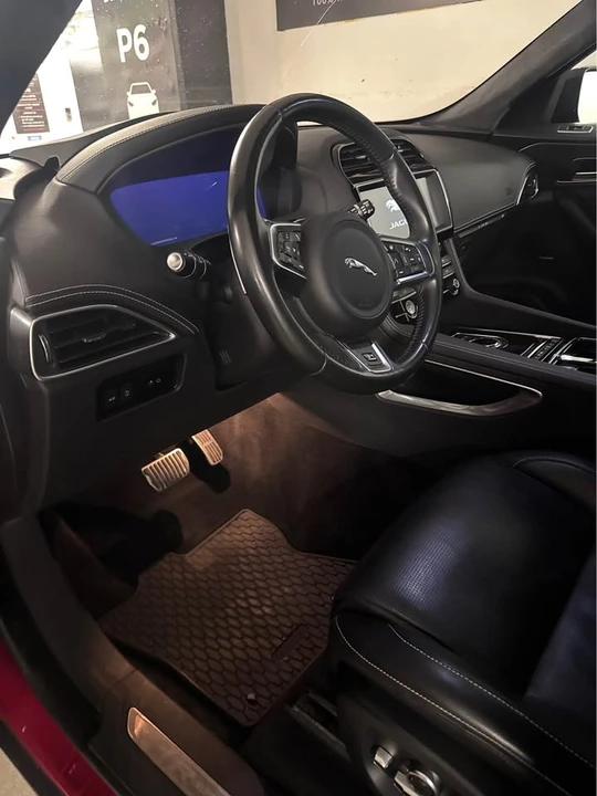2019 Jaguar F-Pace - Image 15 of 20