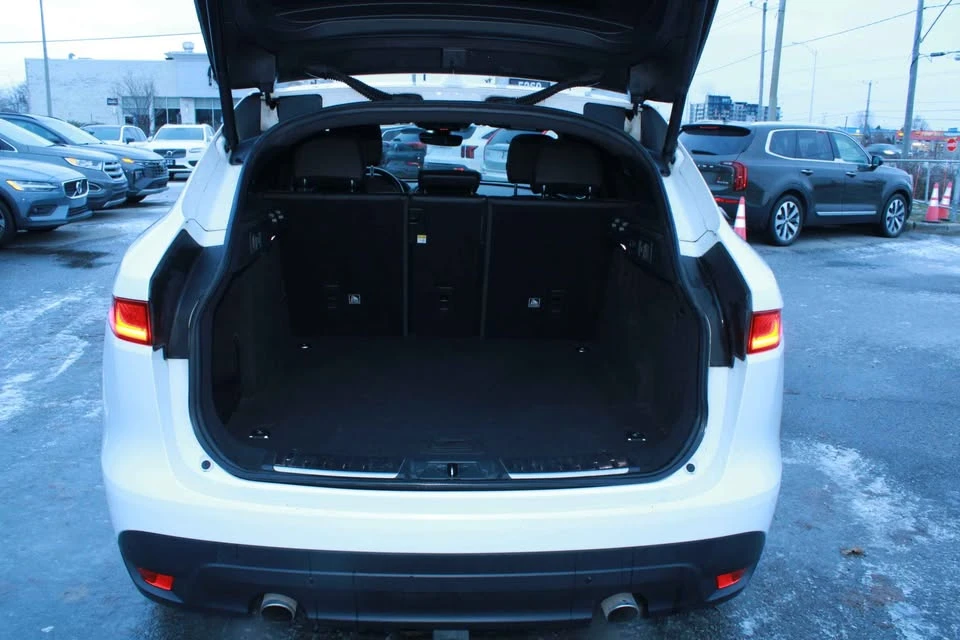 2019 Jaguar F-Pace - Image 10 of 15