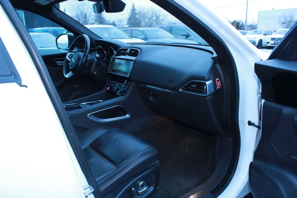 2019 Jaguar F-Pace - Image 13 of 15