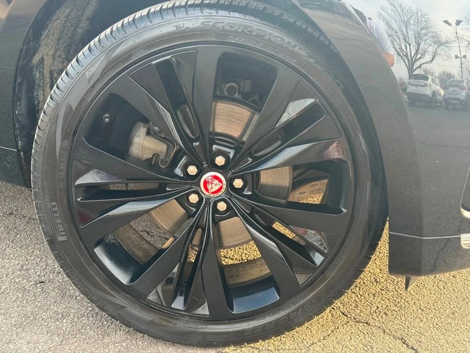 2019 Jaguar F-Pace - Image 4 of 7