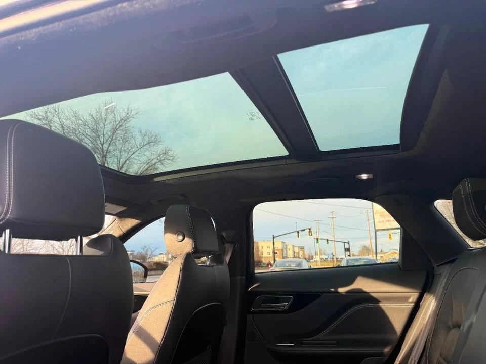 2019 Jaguar F-Pace - Image 7 of 7