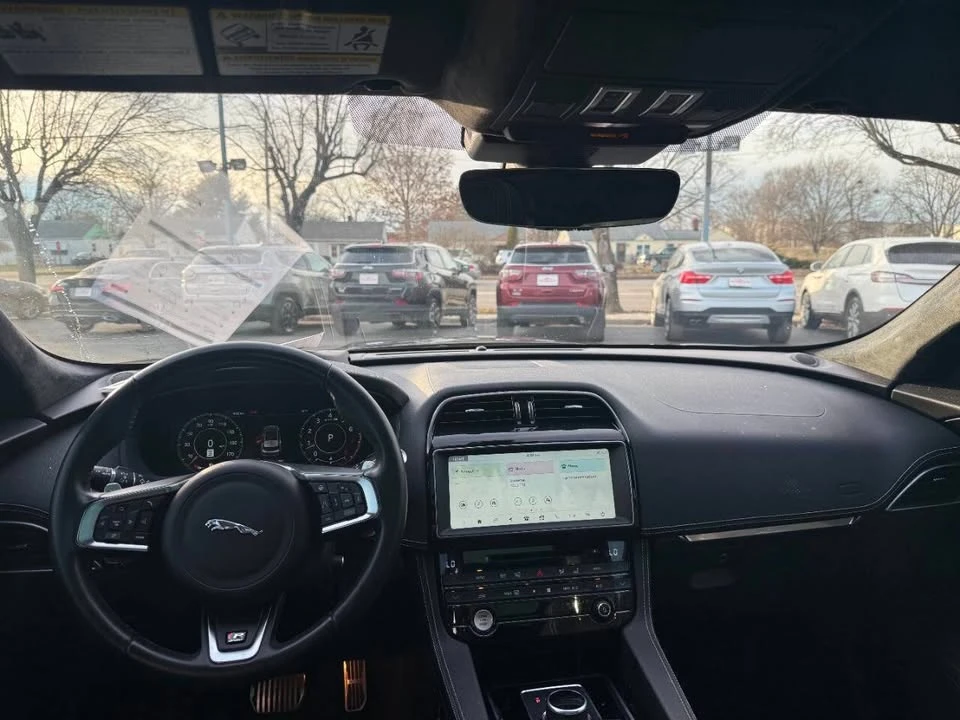 2019 Jaguar F-Pace - Image 5 of 7
