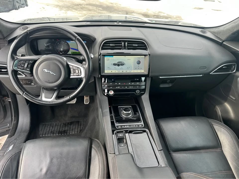 2019 Jaguar F-Pace - Image 11 of 13