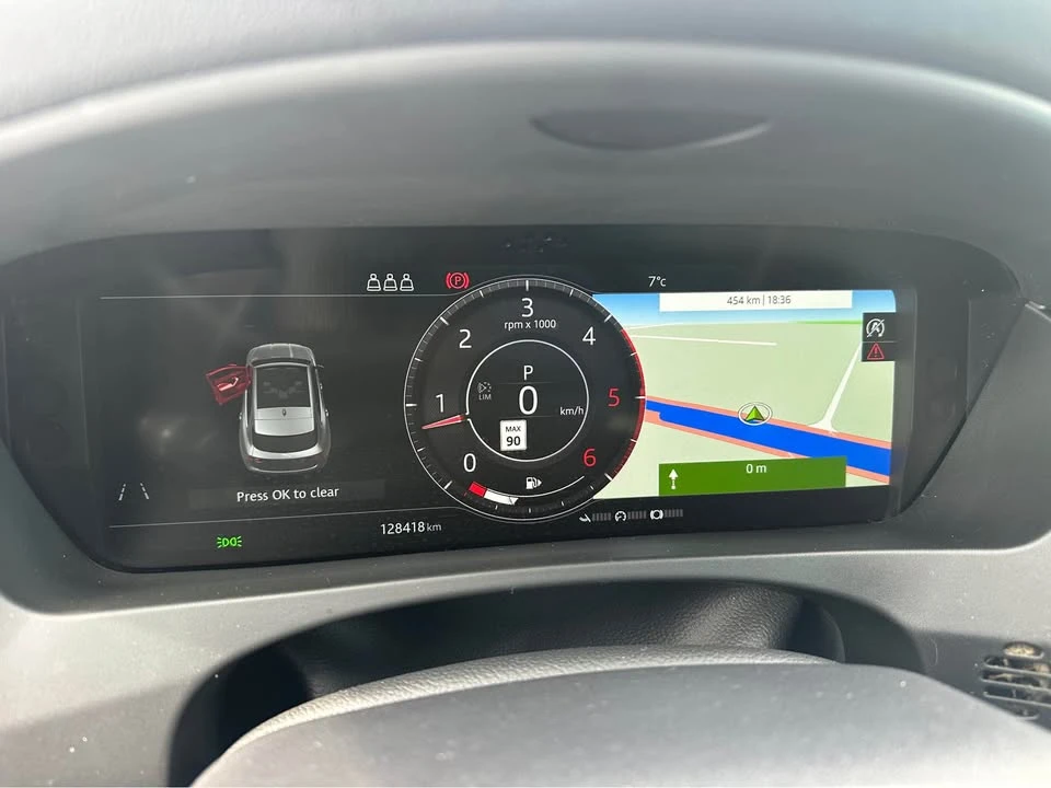 2019 Jaguar F-Pace - Image 10 of 13