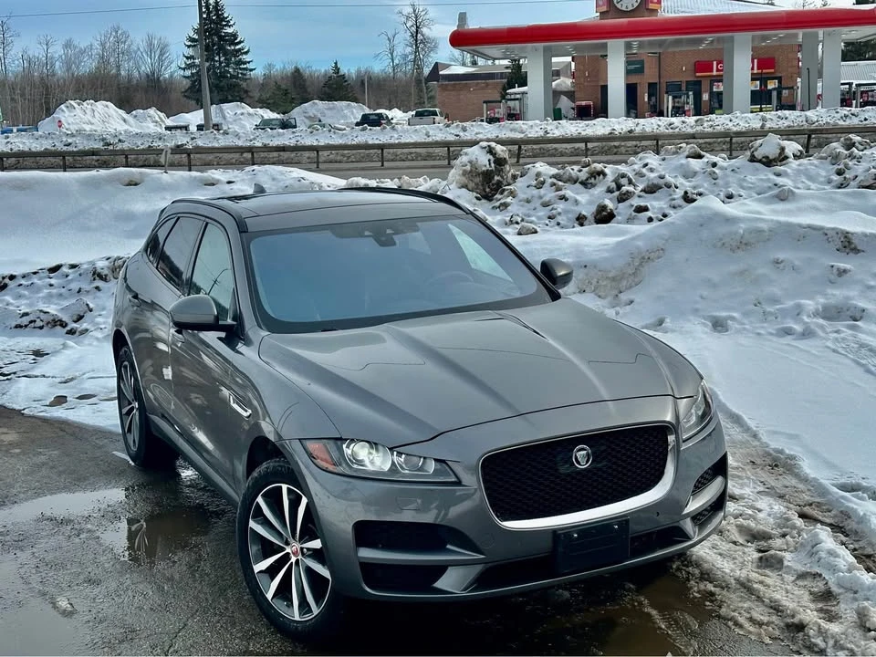 2019 Jaguar F-Pace - Image 2 of 13