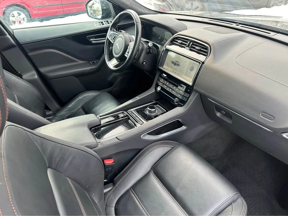 2019 Jaguar F-Pace - Image 12 of 13