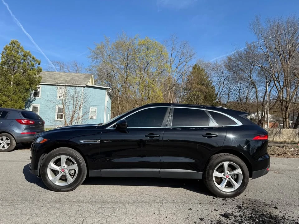 2019 Jaguar F-Pace - Image 7 of 13