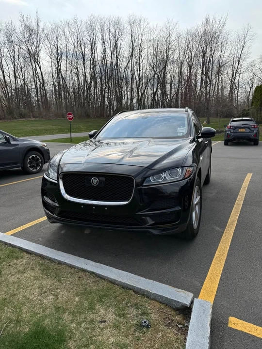 2019 Jaguar F-Pace - Image 10 of 13