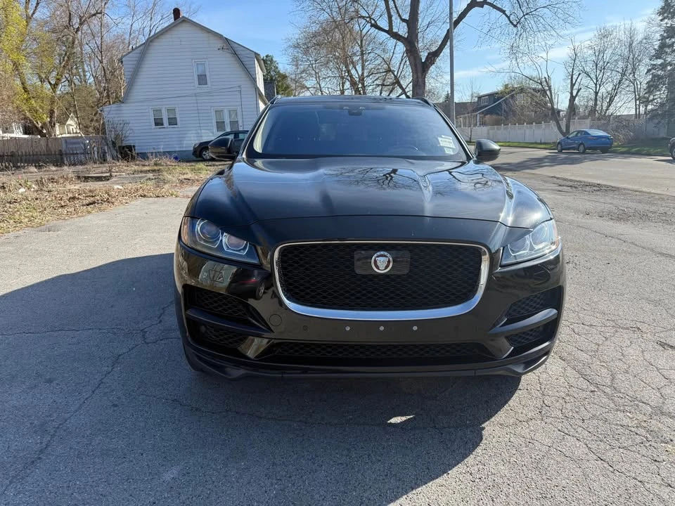 2019 Jaguar F-Pace - Image 5 of 13