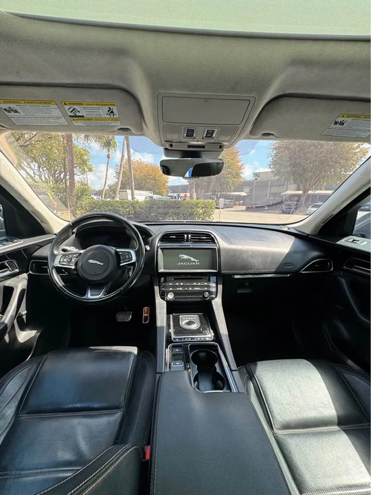 2019 Jaguar F-Pace - Image 12 of 14
