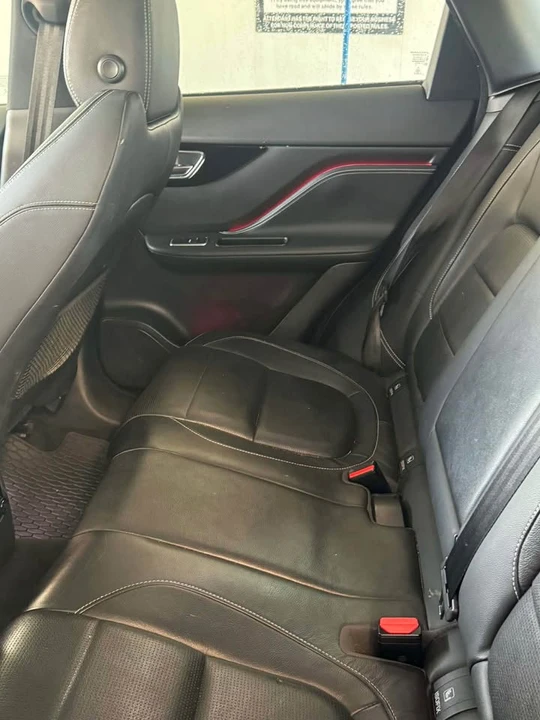 2019 Jaguar F-Pace - Image 14 of 20