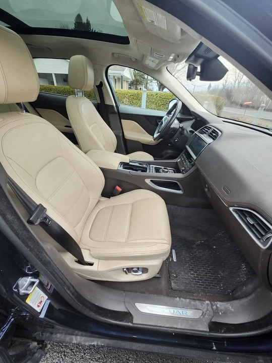 2019 Jaguar F-Pace - Image 10 of 13