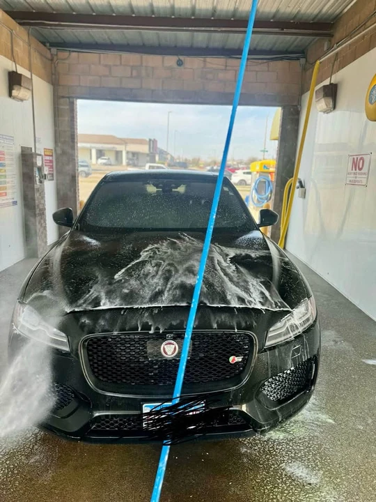 2019 Jaguar F-Pace - Image 18 of 20