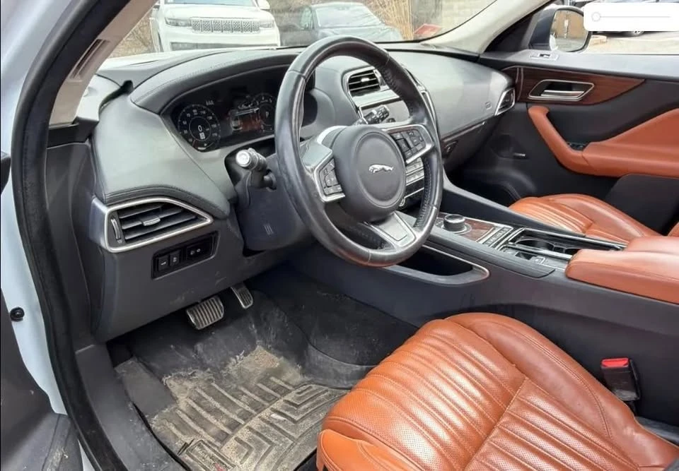 2019 Jaguar F-Pace - Image 3 of 3