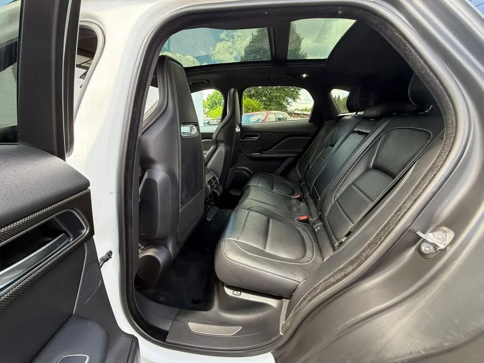 2019 Jaguar F-Pace - Image 15 of 19