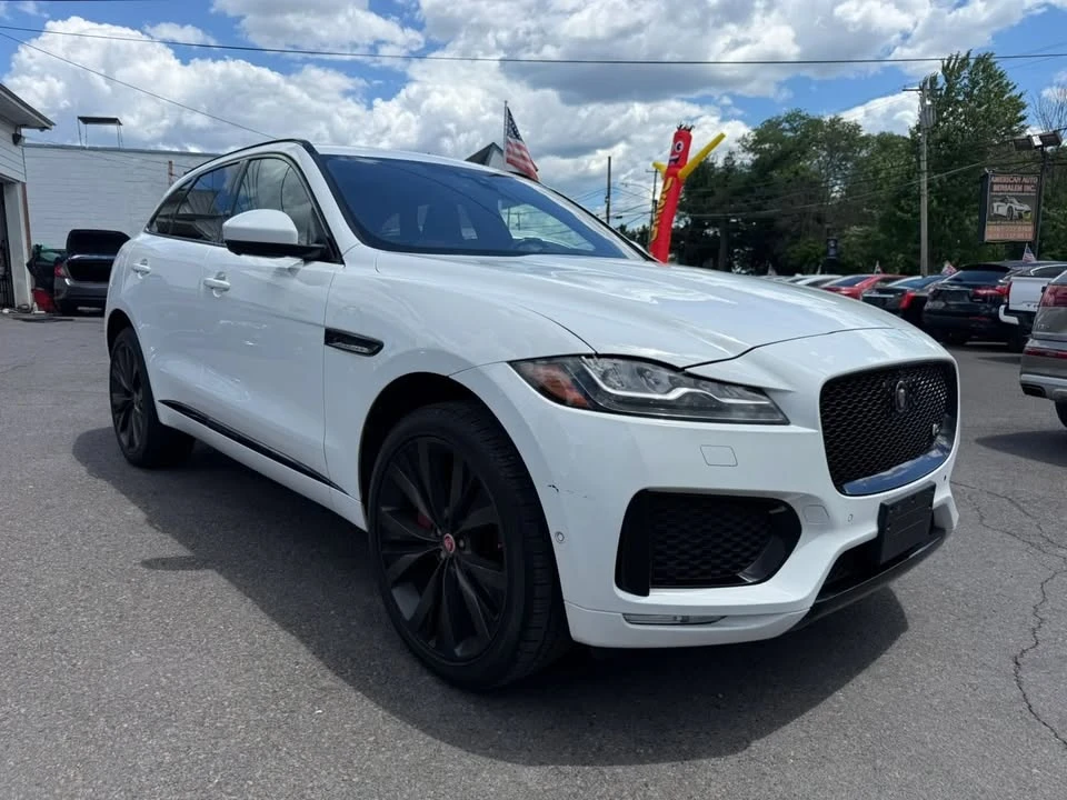 2019 Jaguar F-Pace - Image 4 of 19
