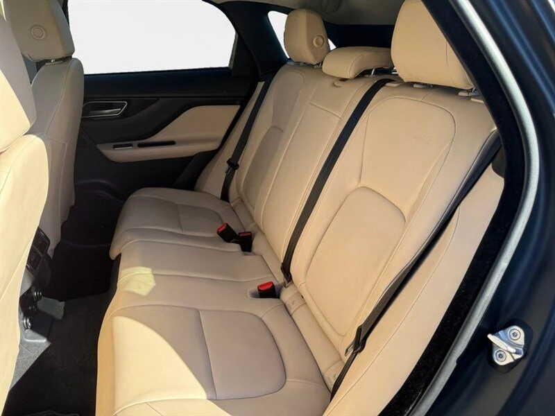 2019 Jaguar F-Pace - Image 13 of 15