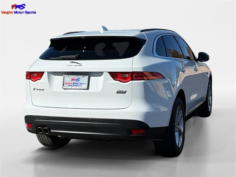 2019 Jaguar F-Pace - Image 5 of 15