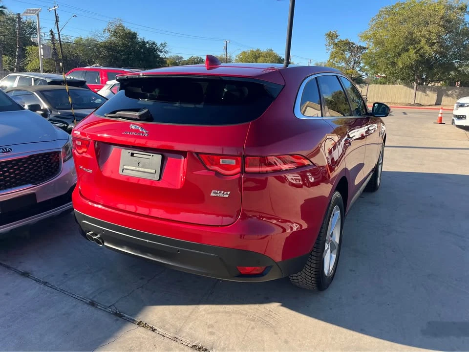 2019 Jaguar F-Pace - Image 14 of 15