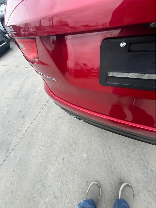 2019 Jaguar F-Pace - Image 11 of 17