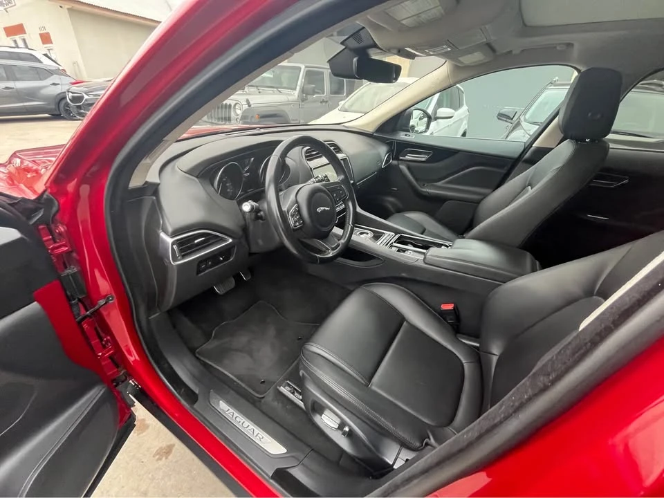 2019 Jaguar F-Pace - Image 16 of 17