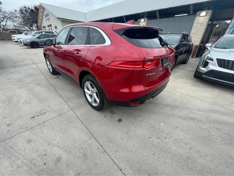 2019 Jaguar F-Pace - Image 14 of 17