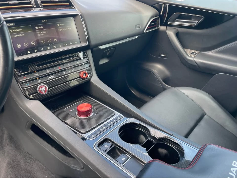 2019 Jaguar F-Pace - Image 4 of 18