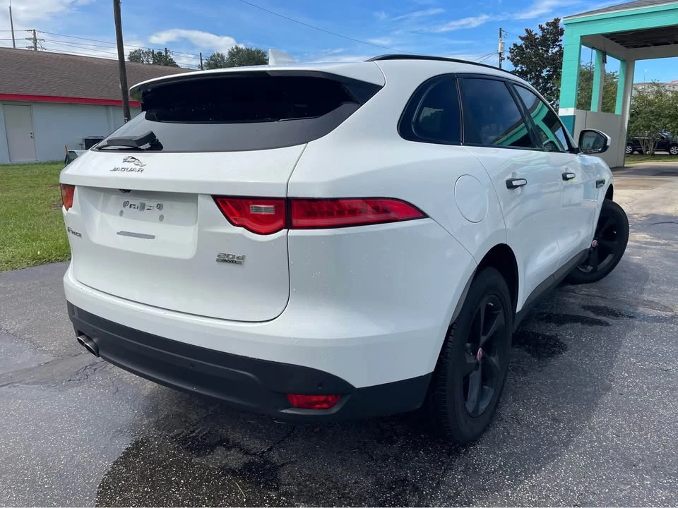 2019 Jaguar F-Pace - Image 11 of 18