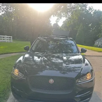 2019 Jaguar F-PACE 20d Premium Sport Utility 4D